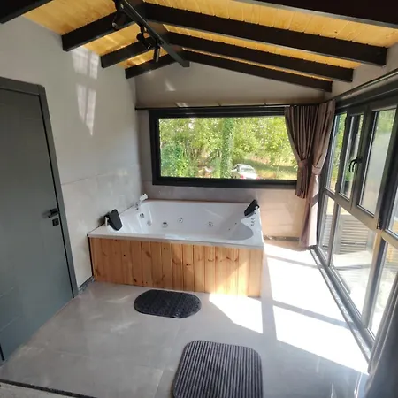 Nevbahar Ile Lueks Bir Tatile Merhaba Deyin Hébergement de vacances *