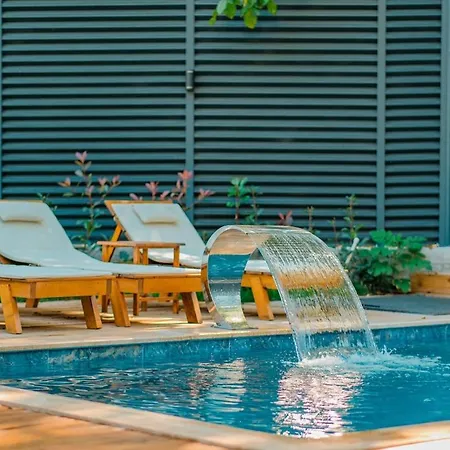 Nevbahar Ile Lueks Bir Tatile Merhaba Deyin Hébergement de vacances