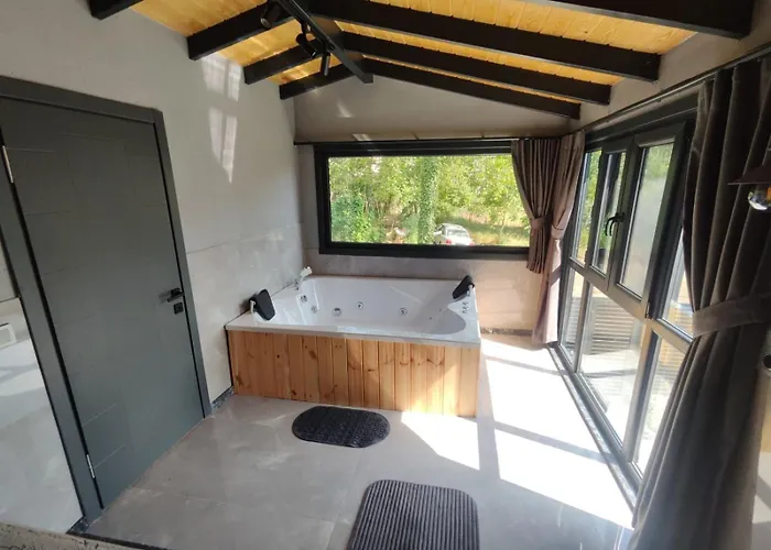 Nevbahar Ile Lueks Bir Tatile Merhaba Deyin Ferienhaus *